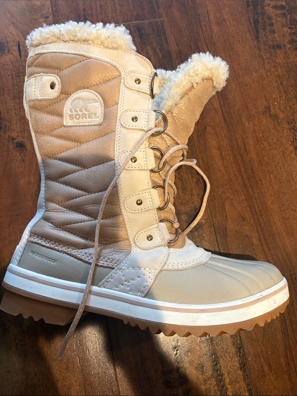 Sorel Women's Tan & Cream Insulated Lace-Up Winter Boot